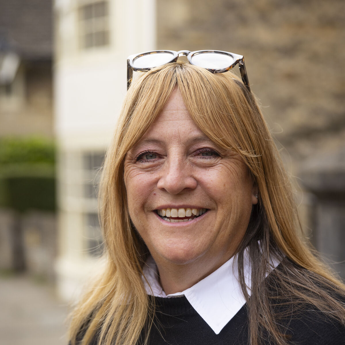 Liz Current August 25